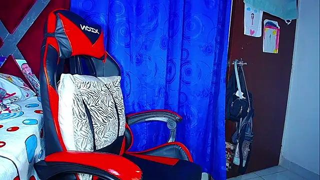 Živý XXX chat DanisaBrown