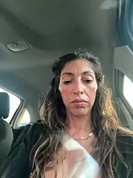 Czat XXX na żywo – Amani_thewolf