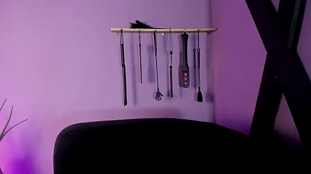 ale_cam élő XXX-chatje