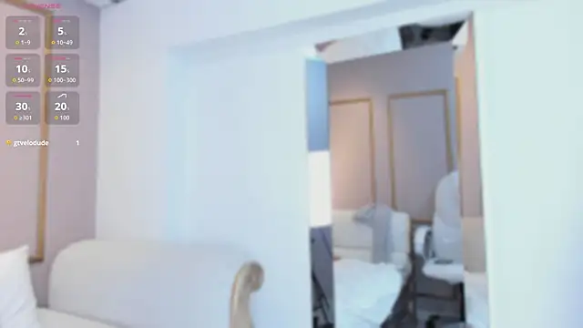 LisaLain live XXX chat