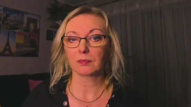 vanessa_chat: διαδικτυακό σόου στην κάμερα