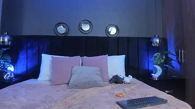 XXX chat uživo modela NEON__666