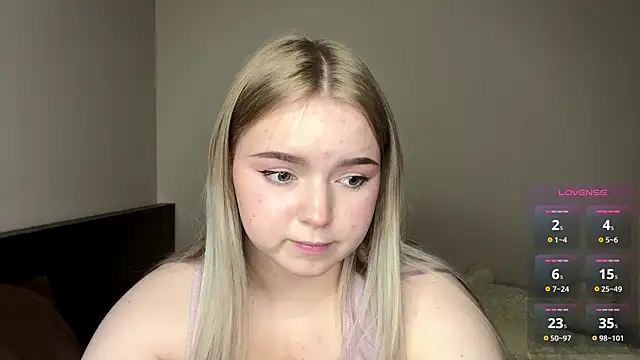 ZaraCreedon 即時 XXX 聊天