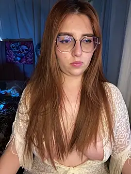 CoraVibes 라이브 XXX 채팅