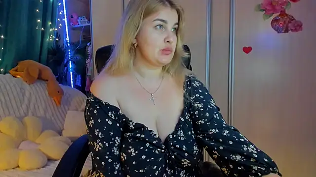 CoraSwon Adlı Modelin Canlı XXX Sohbeti