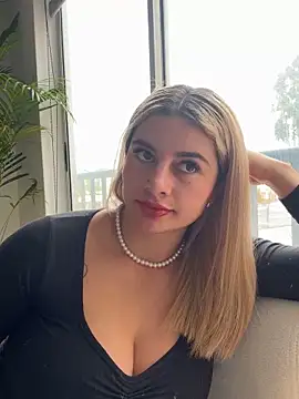 AtheneaRossi Adlı Modelin Web Kamerası Şovu