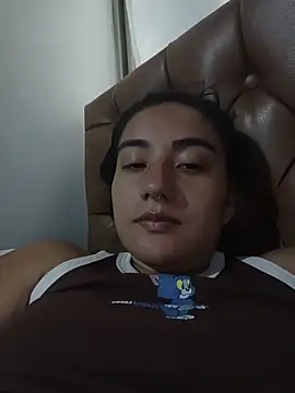 Hellen_Alex Chat XXX in diretta