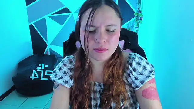 little_emma0 Chat XXX in diretta