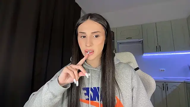 Kim_Oberlin_ Adlı Modelin Web Kamerası Şovu