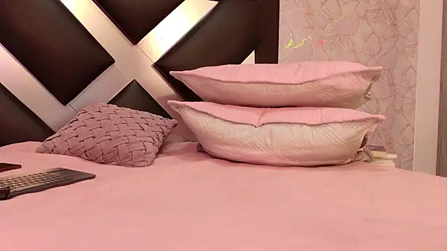 XXX chat uživo modela CataRicci