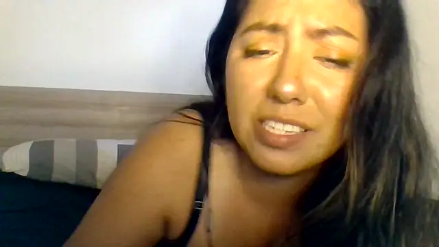 Chat XXX en directo de Miickinow