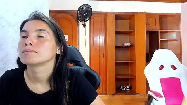 Chatroom XXX en direct de Emily_and_Soffy