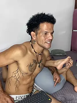 Chat XXX en directo de MaxyRyan