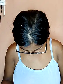 indianstrawberrylips4u live XXX chat