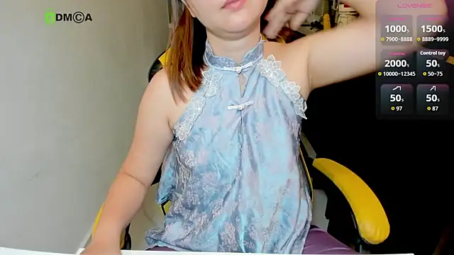 Chat +18 de Clumsy_Girl ao vivo