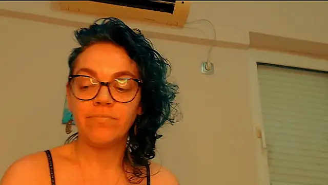 Živý XXX chat Ju-Hot