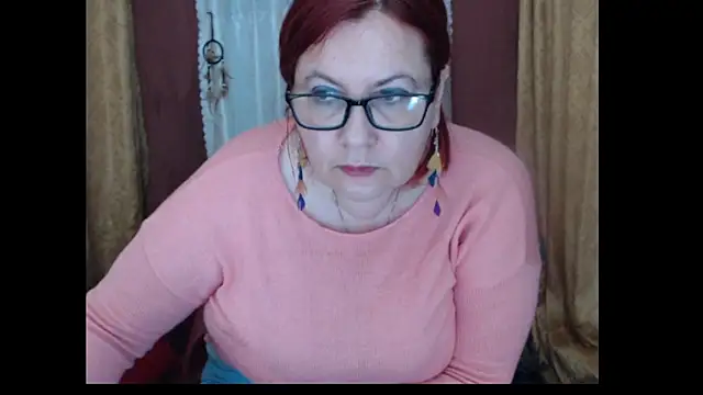 PlayfullMature's Live XXX Chat