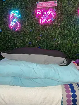 Chat XXX ao vivo de RenaThickAss