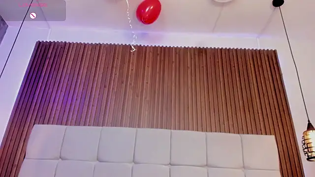 Chat XXX ao vivo de Saravy_Blandon