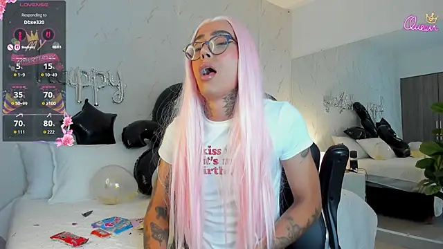 miss_tatiana_'s Webcam Show