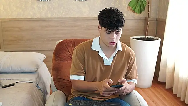 Ethan_occonor's Live XXX Chat