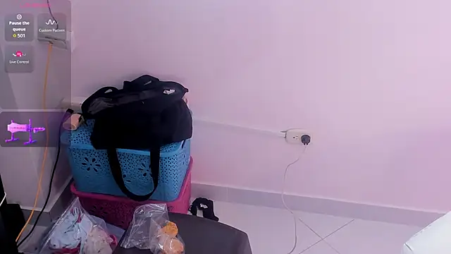 Miliaangeles Chat XXX in diretta