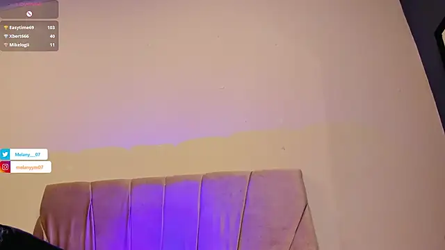 Melany__08 Adlı Modelin Canlı XXX Sohbeti