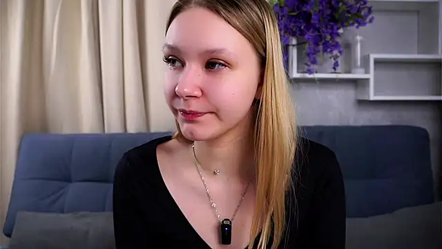 XXX chat uživo modela ElissaGlod