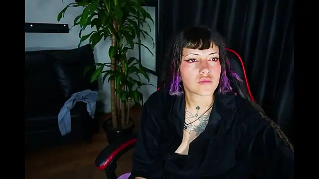 _sharlotte777 Adlı Modelin Canlı XXX Sohbeti