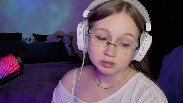 Онлайн чат XXX cowgirlclicker