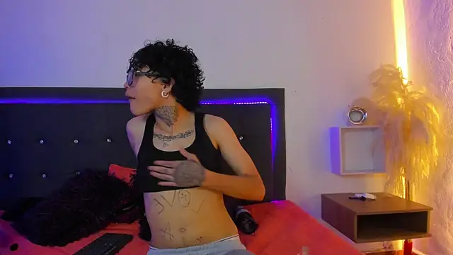 Ale_cuzz Show in webcam