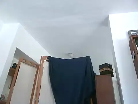 TheGirlWhoStandsUp Chat XXX live