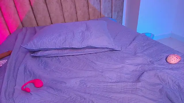 Chat +18 de agath_69 ao vivo