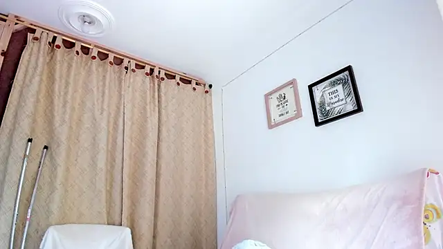 XXX chat uživo modela selena_jhonson