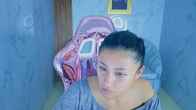 serabella_s Adlı Modelin Canlı XXX Sohbeti