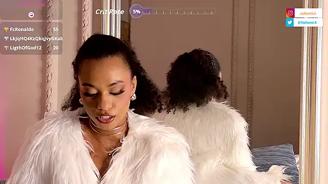 Nahomi_KingのライブXXXチャット