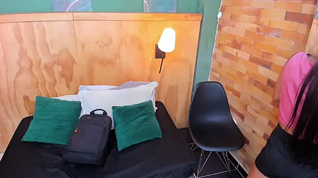 Онлайн чат XXX milavega_