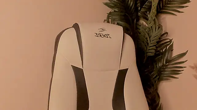 Онлайн чат XXX TieraSavell