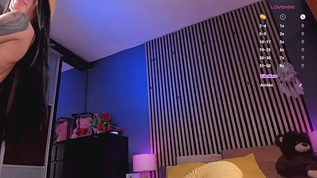 WILD-ANGEL777のライブXXXチャット