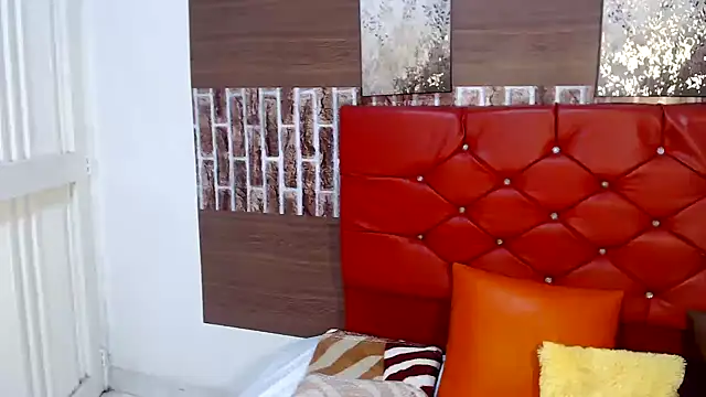 XXX chat uživo modela dirtydolltsx