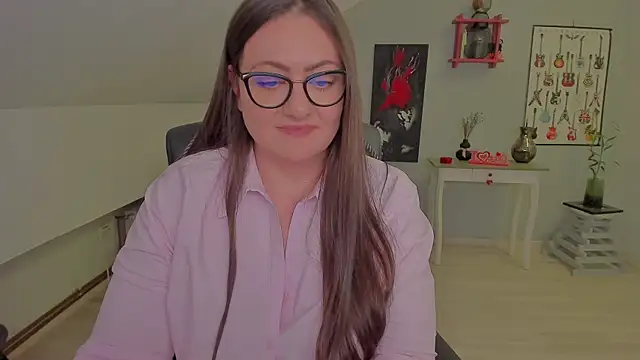 Chat +18 de MistressDarrah ao vivo