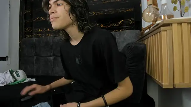 Diamond_twink's Live XXX Chat