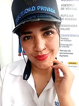 Chat +18 de MAYE__13 ao vivo