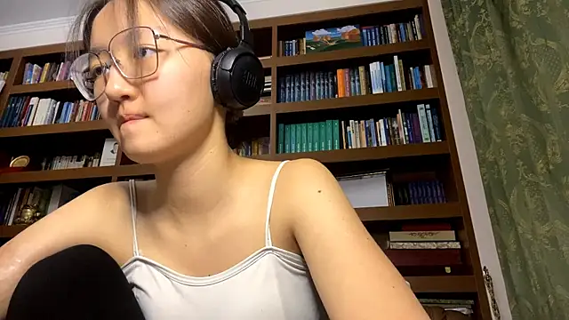 LinaClous 网络视讯表演