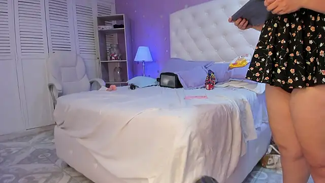 แชท XXX สดของ rousse_millers