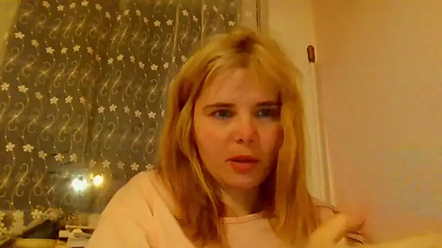 HornyElena: απευθείας συνομιλία ΧΧΧ