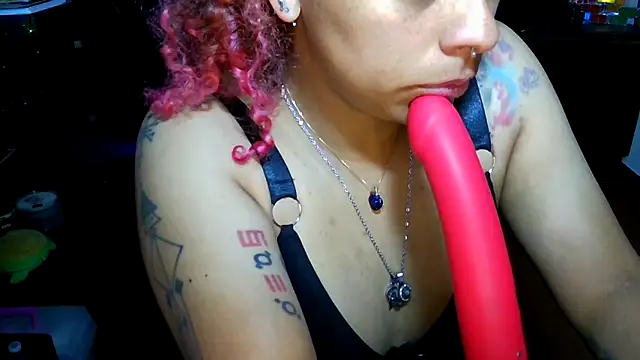 Cata_Blue__ Adlı Modelin Canlı XXX Sohbeti