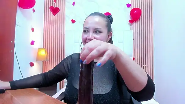 CharlotteSchmidtt Adlı Modelin Canlı XXX Sohbeti