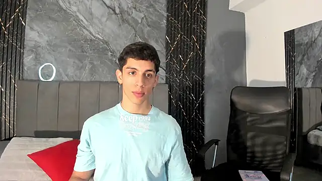 hot_summer_boy_ 现场XXX聊天