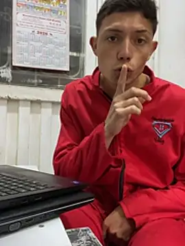 santiObrero Show in webcam